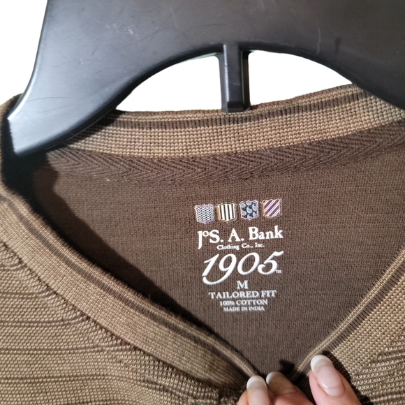 J'S. A. Bank 1905 Brown Pullover Collarless Henley 3 Button Shirt - Picture 3 of 5